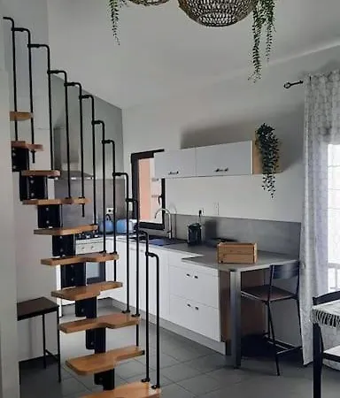 Appartement Charmant T3 Ponts Jumeaux Avec Terrasse